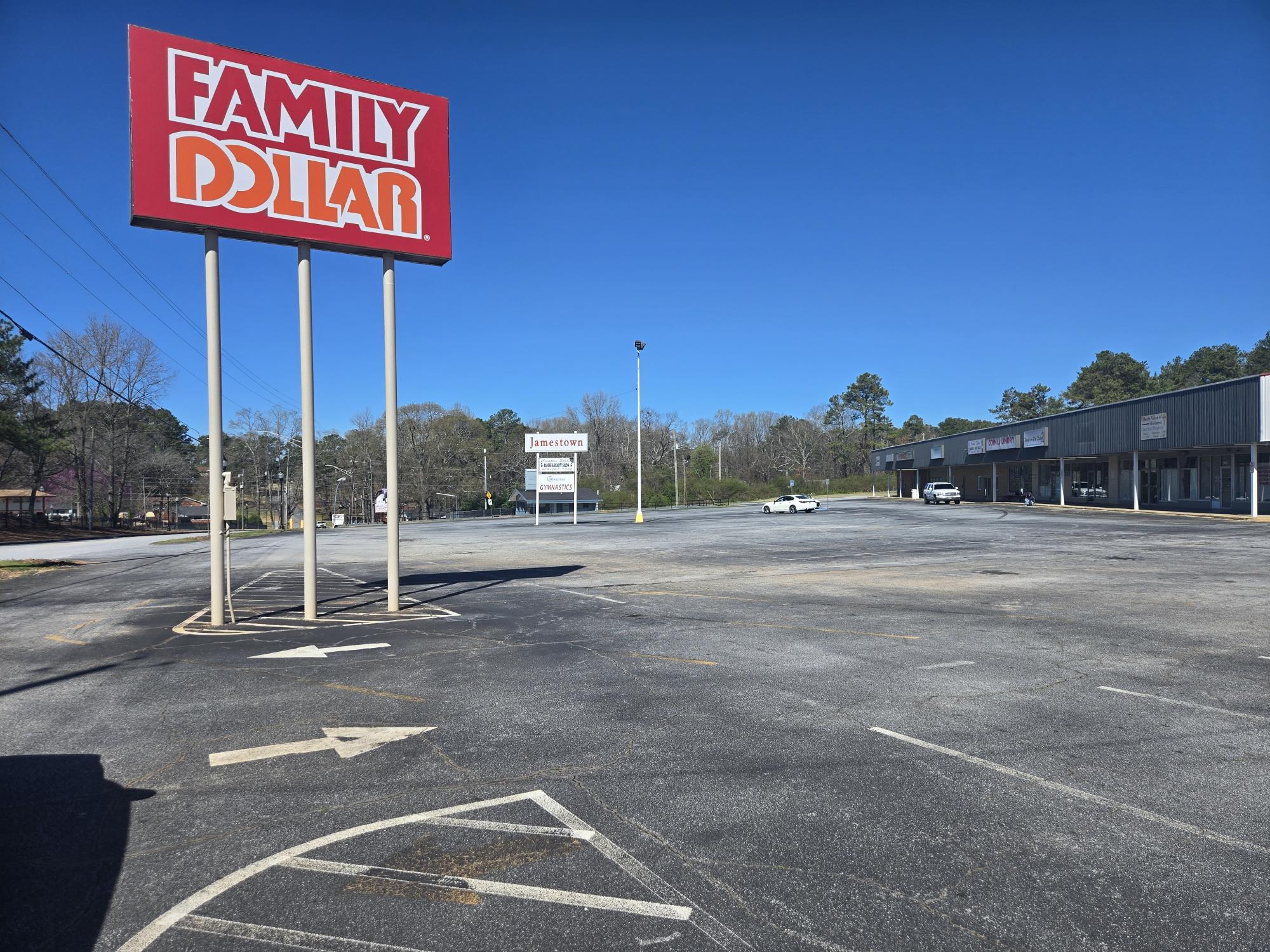 Jamestown Plaza - Inline Spaces